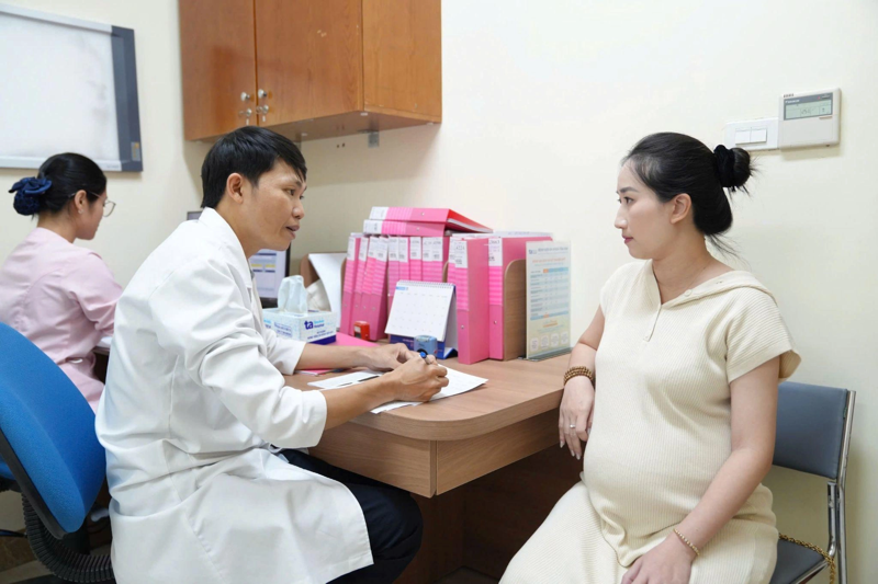 Mẹ n&ecirc;n trao đổi trực tiếp với b&aacute;c sĩ để được tư vấn phương ph&aacute;p s&agrave;ng lọc ph&ugrave; hợp&nbsp;