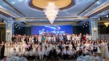 Eurofins Gentis kỷ niệm 16 năm thành lập: Kề vai sát cánh - Vững bước vươn xa