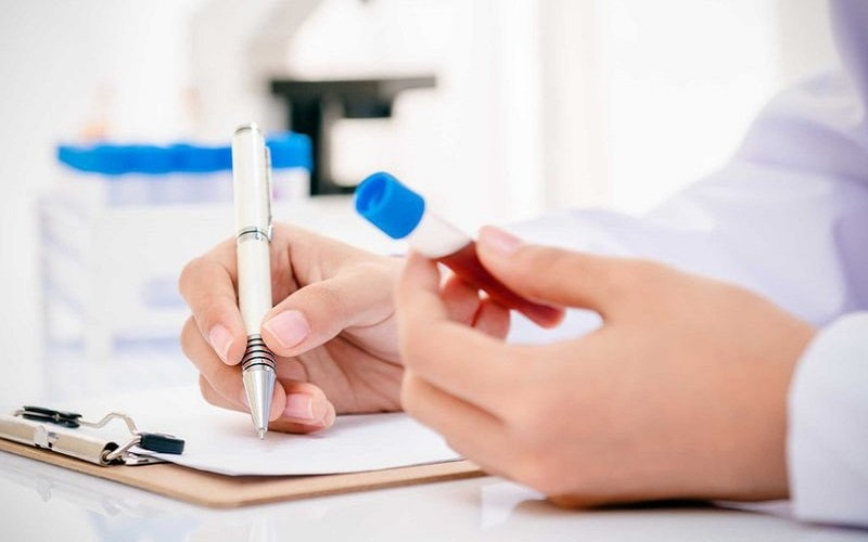 Giải đ&aacute;p một số c&acirc;u hỏi của bố mẹ về x&eacute;t nghiệm ADN cho giấy khai sinh&nbsp;