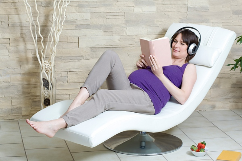 Trong thời gian đợi kết quả NIPT, mẹ bầu n&ecirc;n giữ t&acirc;m l&yacute; thoải m&aacute;i&nbsp;