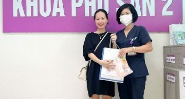 GENTIS trao 100 phần quà cho mẹ bầu trong chương trình “Cho con yêu khởi đầu vẹn toàn” tại BV Thanh Nhàn