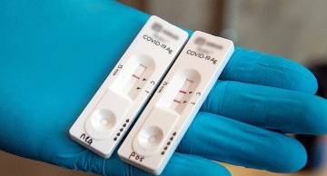 Có đủ triệu chứng Covid-19 nhưng xét nghiệm vẫn âm tính?