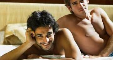 Đồng tính có thể do gen