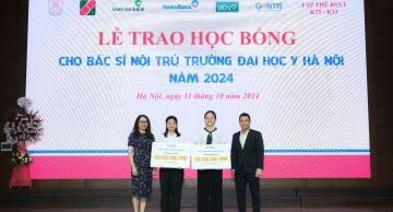 GENTIS trao học bổng cho 02 học viên bác sĩ nội trú Y sinh học Di truyền của Trường Đại học Y Hà Nội