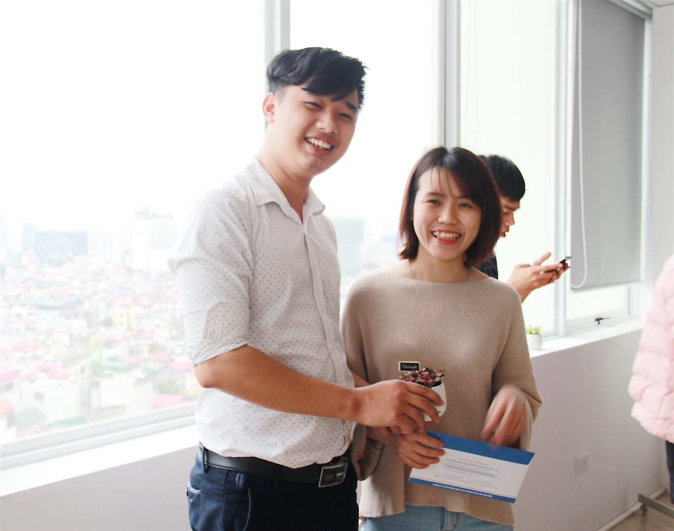 Gentis tưng bừng tổ chức giao lưu chào mừng 8/3