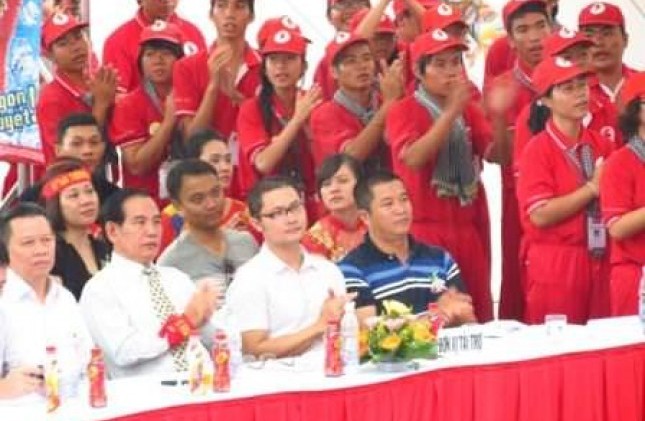 Gentis tham gia hiến máu giọt hồng tri ân 2013
