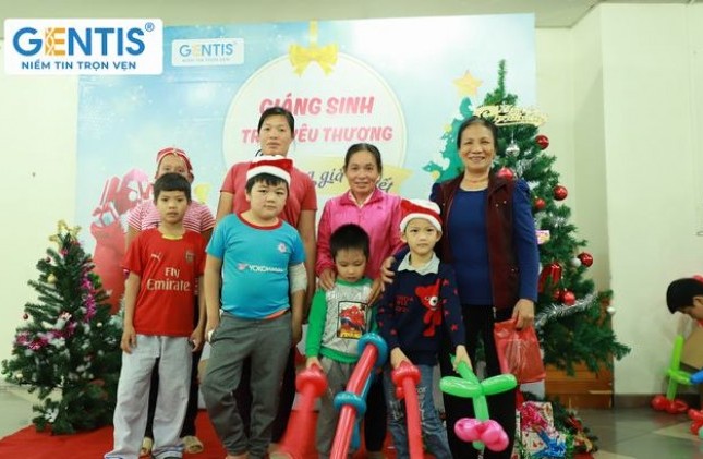 Chùm ảnh đẹp trong chương trình “Giáng sinh trao yêu thương” do GENTIS tổ chức